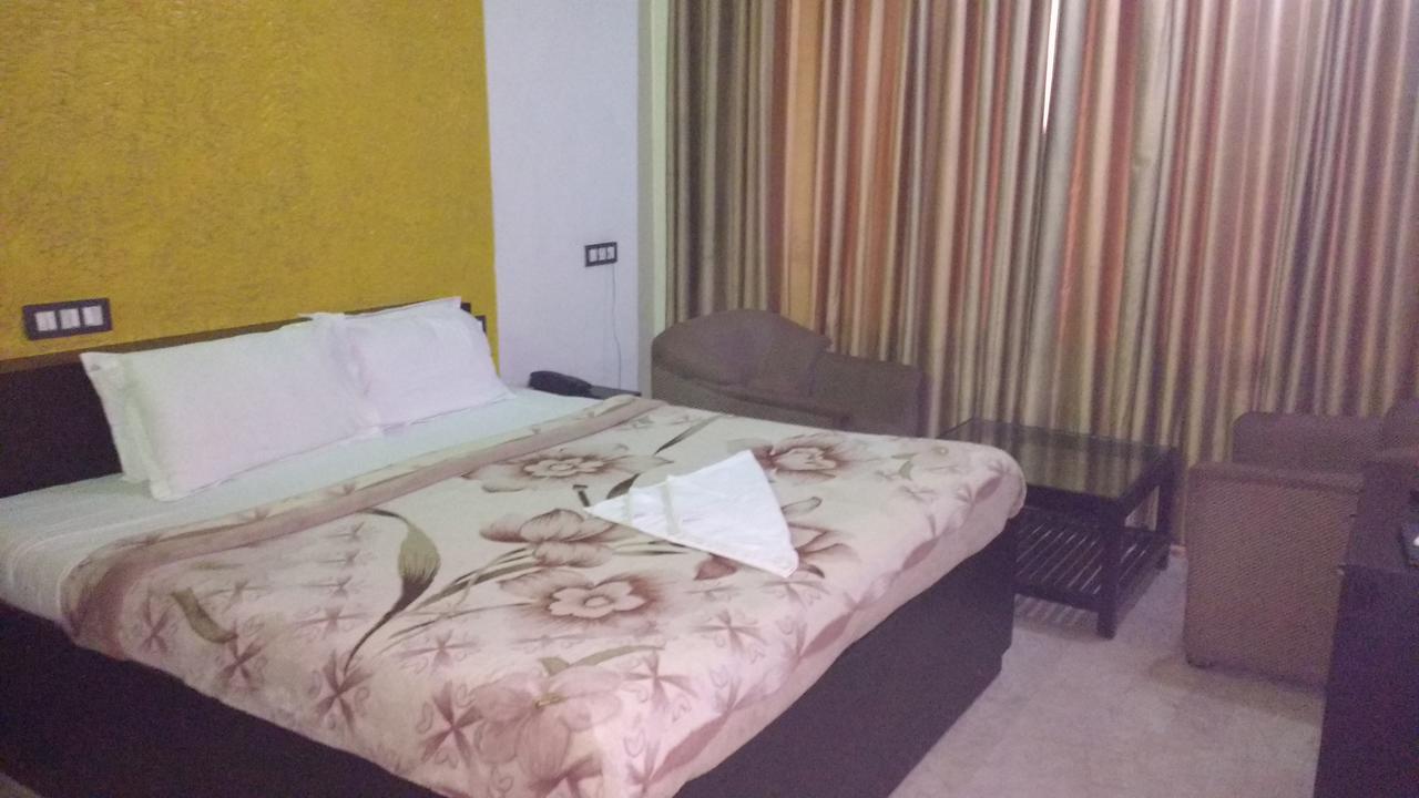 Sanjay Motels I Pvt Ltd Pura Raghunāth Kültér fotó